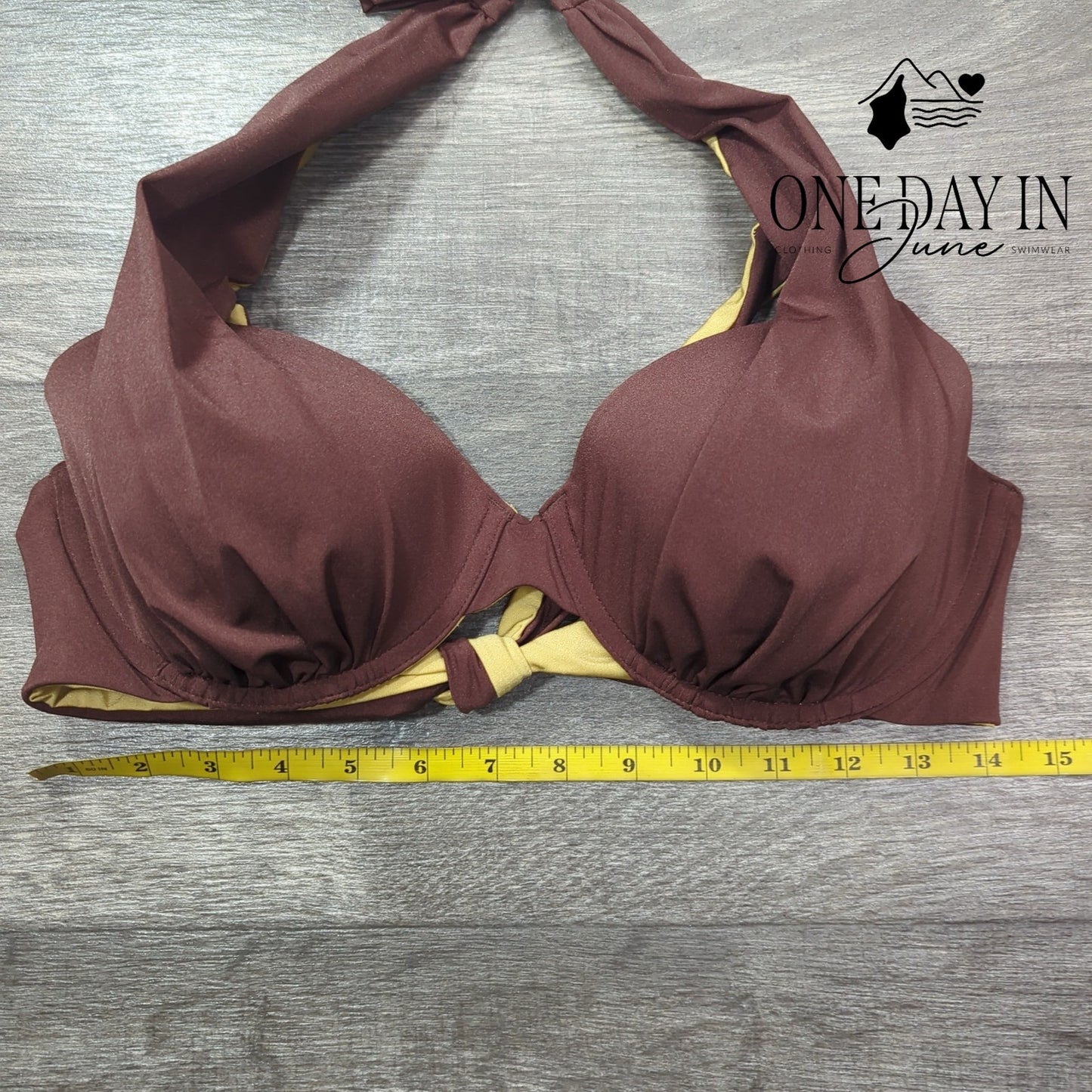 A.Che Underwire Halter Tie Back Bikini Top Size M (38C, 36D, 34DD, 32E)