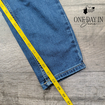 Calvin Klein Plus Size Mid Rise Skinny Distressed Jeans Blue NWT Size 20W