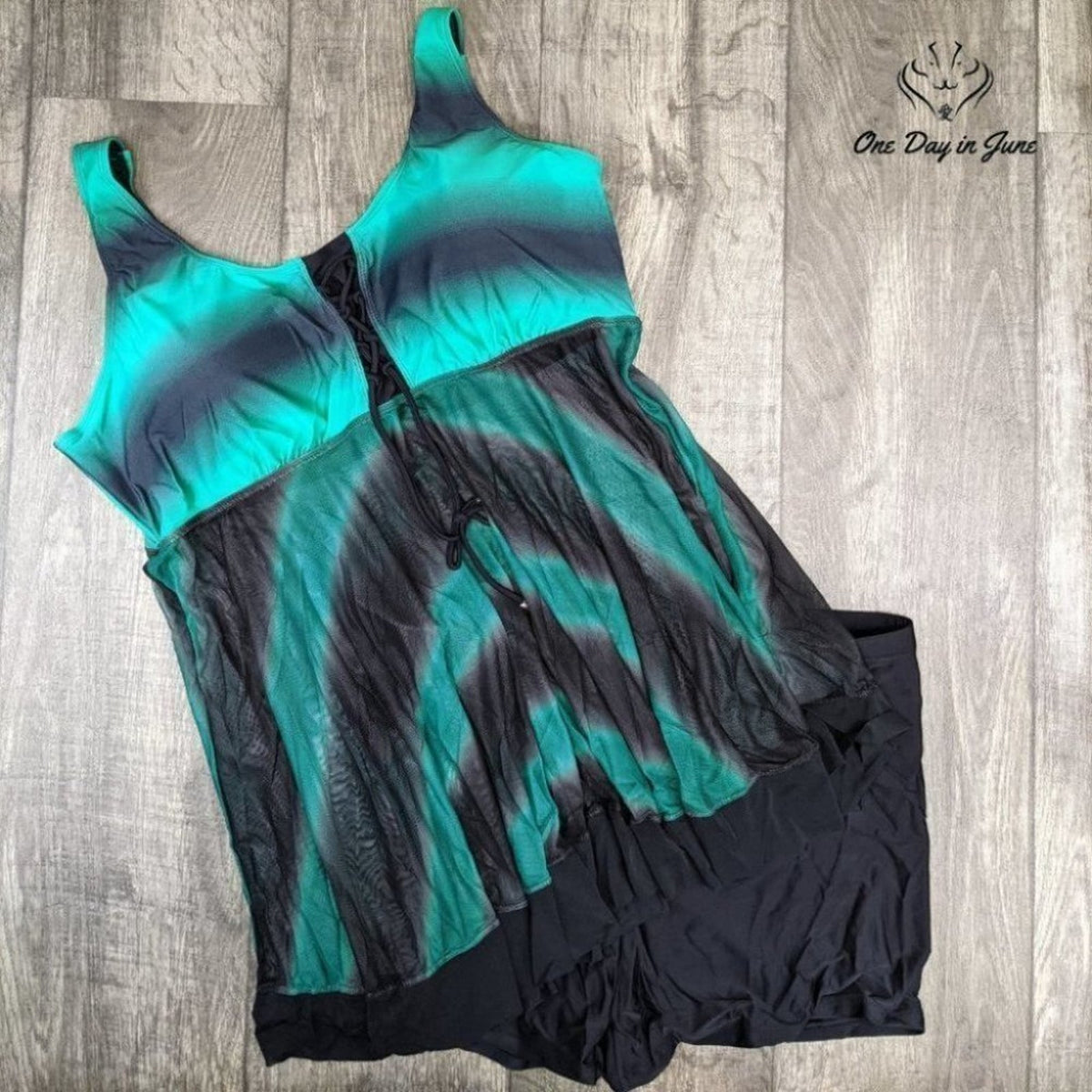 Dokotoo Tankini Swimsuit Green Black Ombre Lace Up Mesh 2 Piece Size 2XL