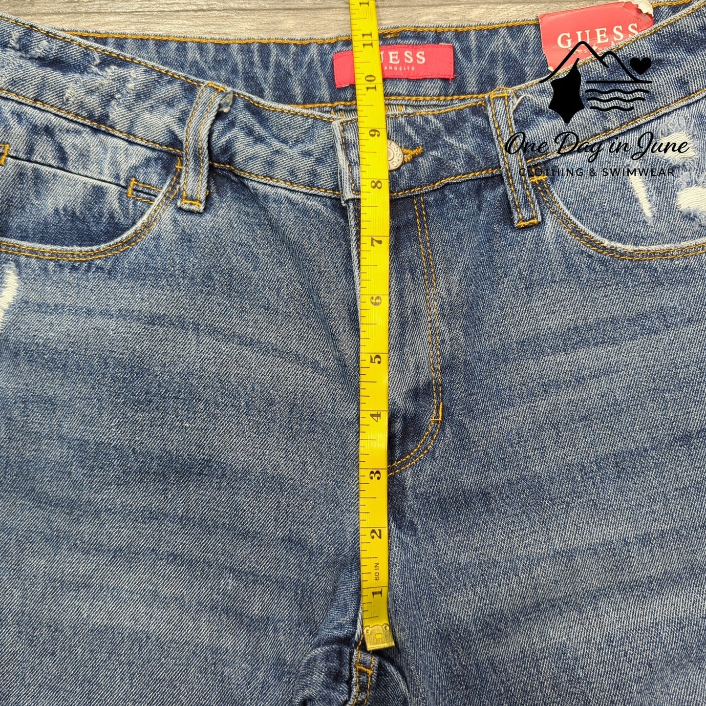 Guess Distressed Straight Leg Jeans Size 26 (2)