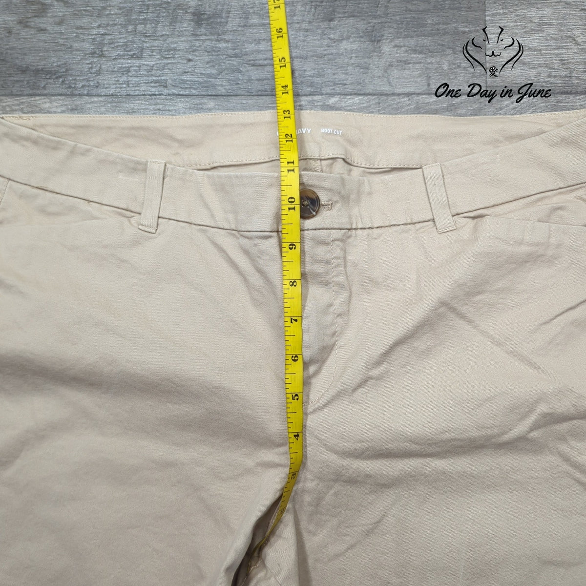 Old Navy Boot Cut Khaki Chino Pants Women's Beige Tan Size 14