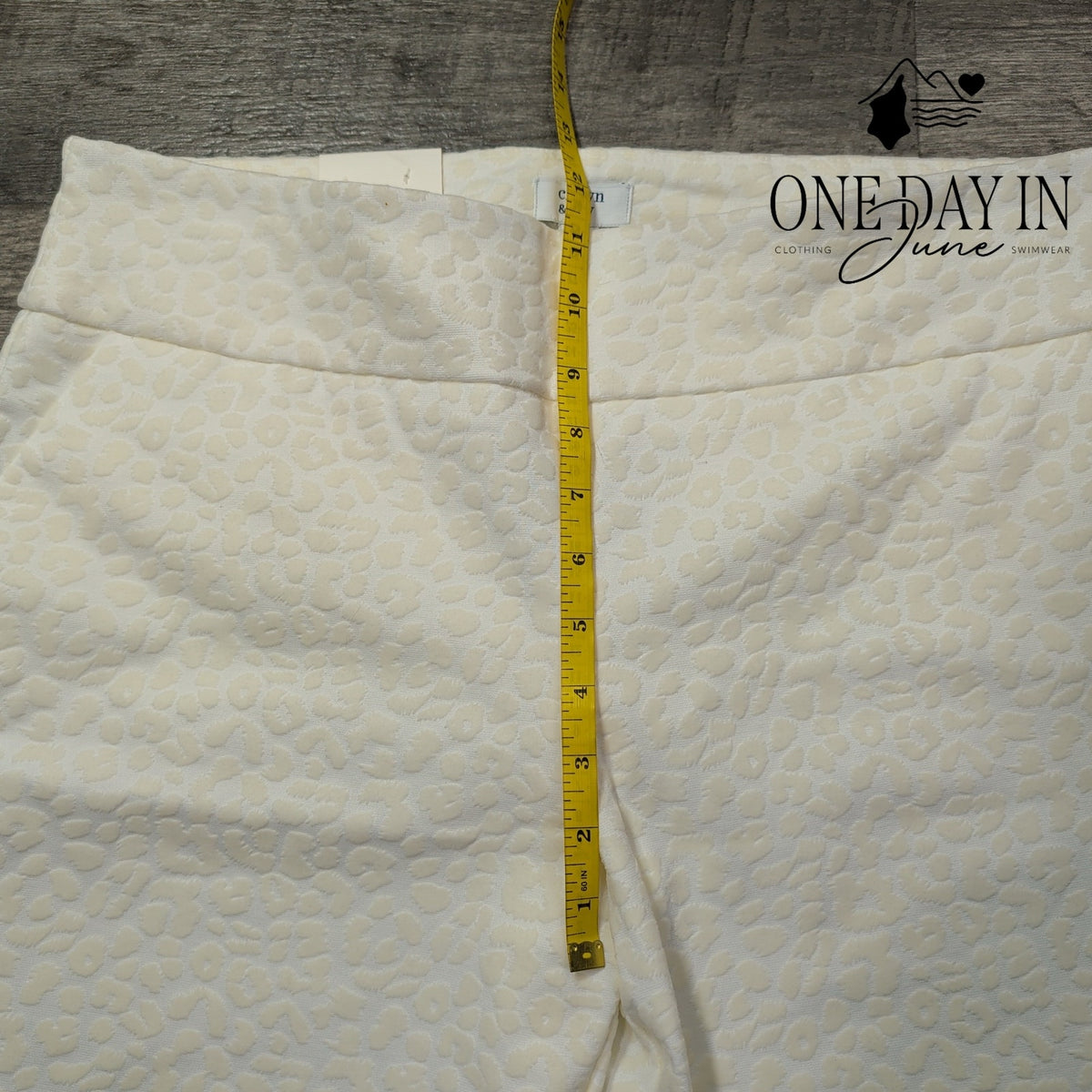 Crown & Ivy Tech Stretch Leopard Jacquard Ankle Pants Ivory NWT Size 14