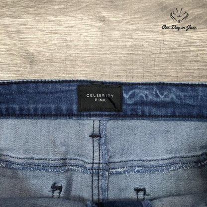 Celebrity Pink Junior's Denim Skirt Size 7