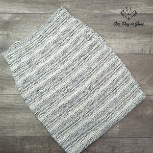 Tahari Arthur S Levine Pencil Skirt Blue White Tweed Boucle Size 6