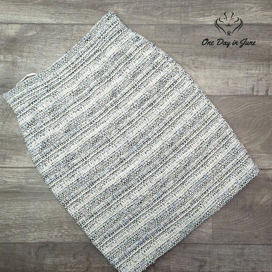 Tahari Arthur S Levine Pencil Skirt Blue White Tweed Boucle Size 6