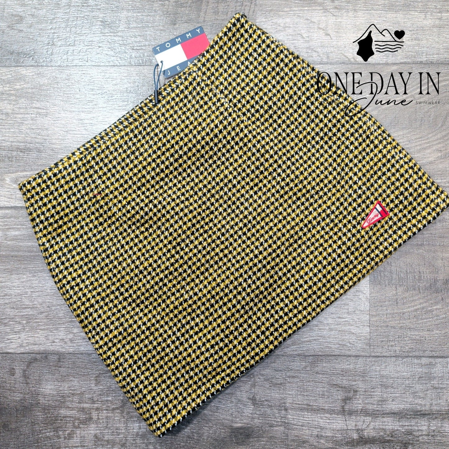 Tommy Hilfiger Houndstooth Wool Skirt Size M