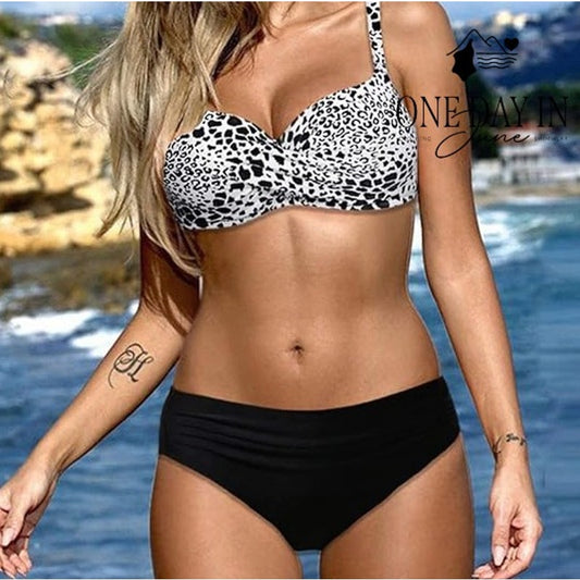 CharmLeaks Twist Front Molded Cup Bikini Swimsuit Size XL
