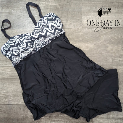 Charmo Boyshort Tankini Swimsuit Size M