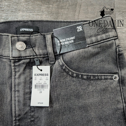 Express Modern Straight Super High Rise Jeans Size 2