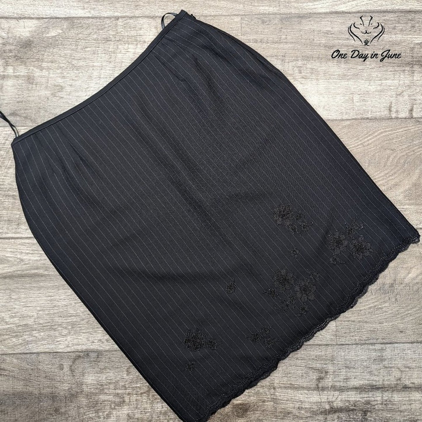 Liz Claiborne Embroidered Lined Skirt Size 14