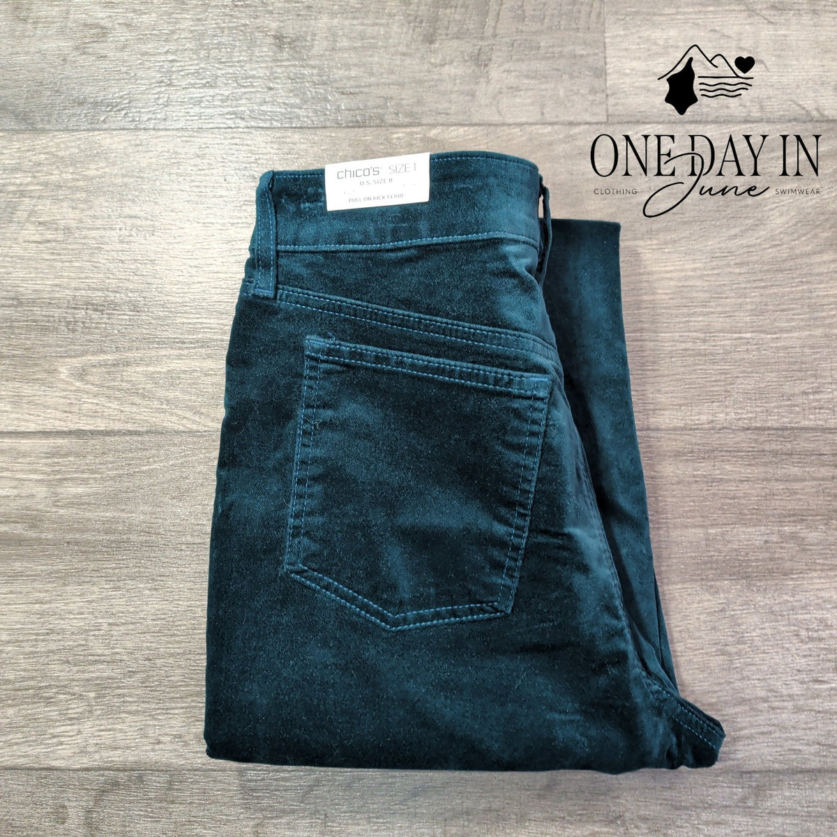Chico's Pull On Kick Flare Pants Teal Velvet Velour NWT Size Chico's 1 (8)