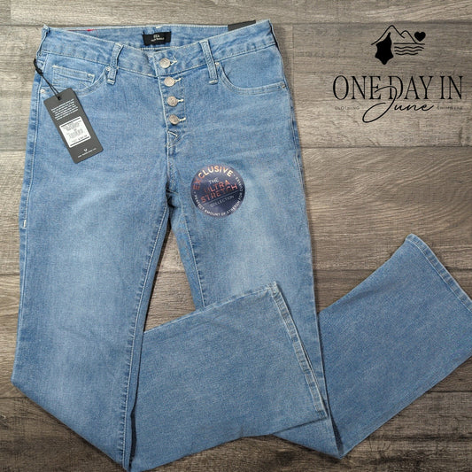True Religion Becca Mid Rise Bootcut Jeans Light Blue NWT Size 8 (29)