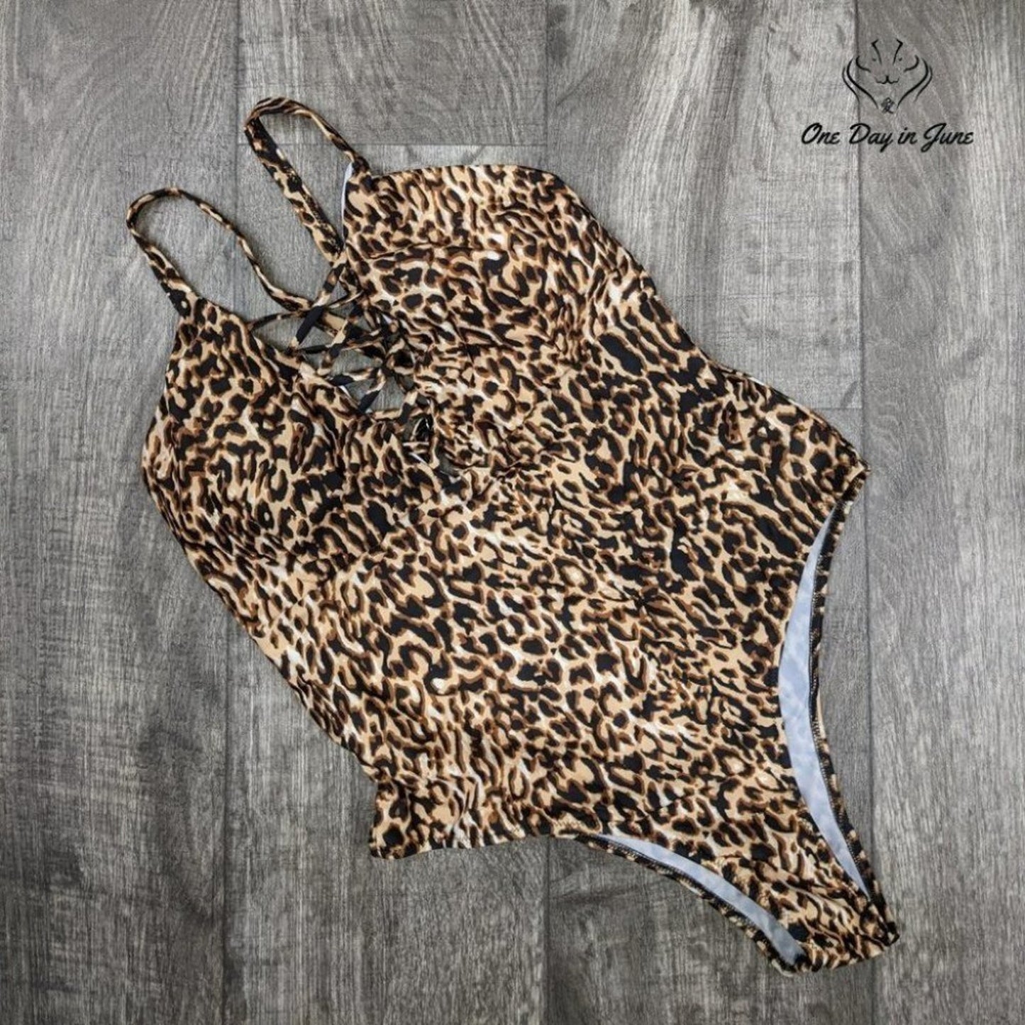 Ekouaer Plunge Neck One Piece Swimsuit Size L