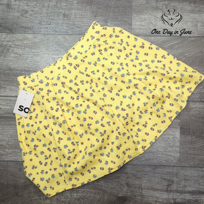 So Pleated Mini Skort Yellow Floral Built In Shorts NWT Size S