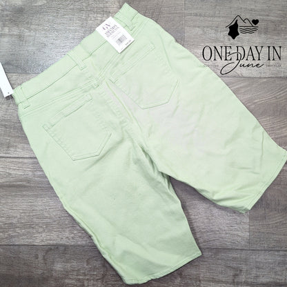 Gloria Vanderbilt Bermuda Denim Shorts Size 4