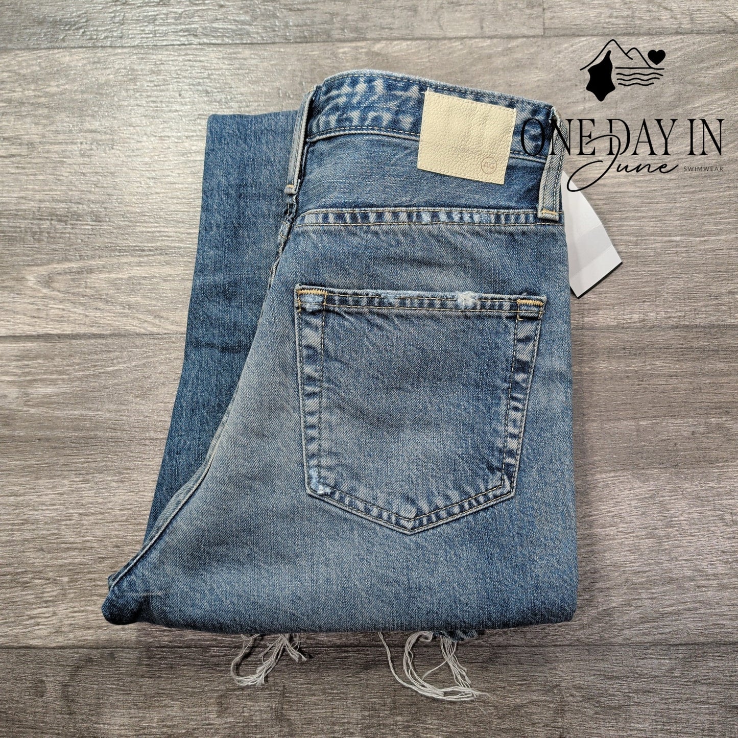 AG Adriano Goldschmied Phoebe High Waist Tapered Distressed Jean NWT $215 Size 4