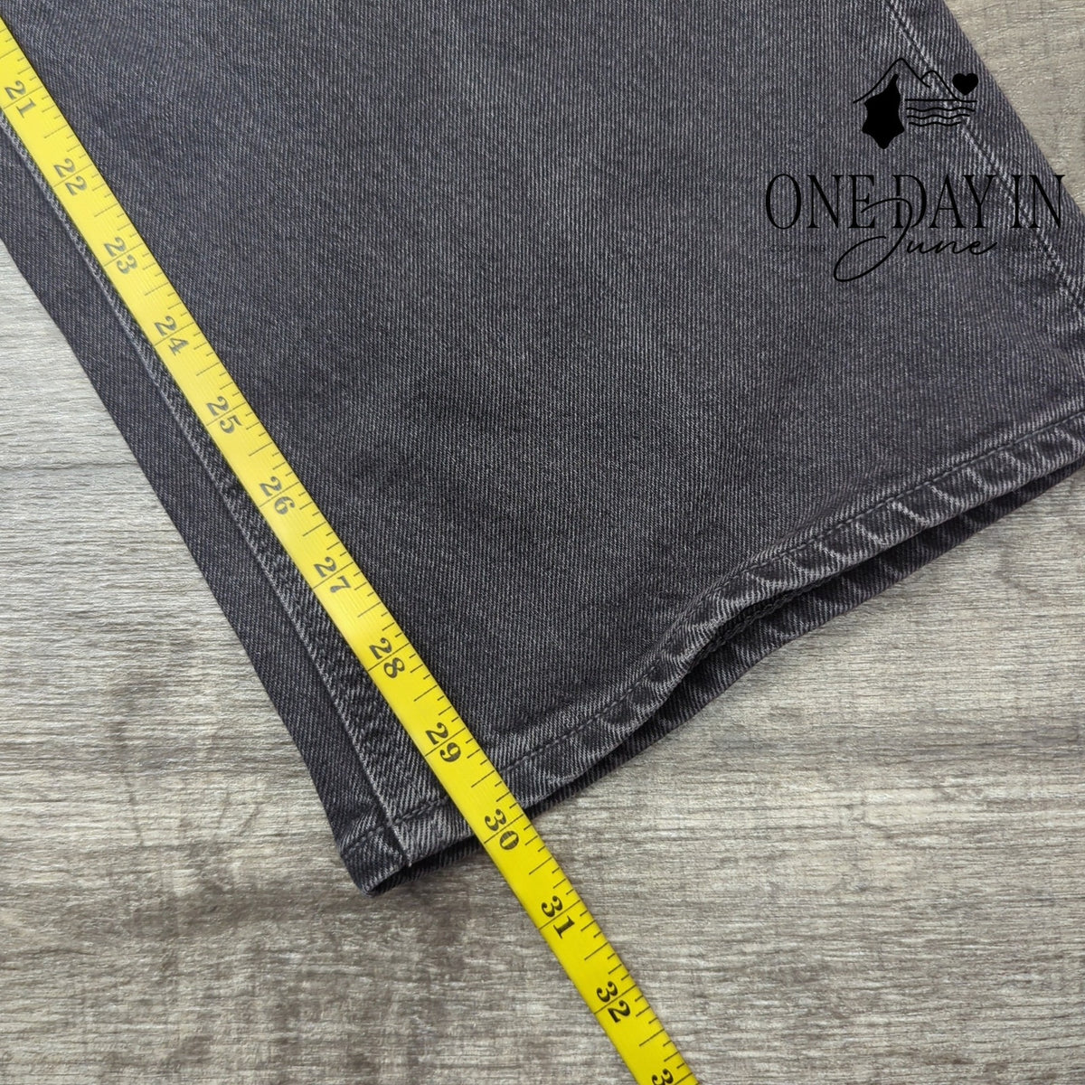 Old Navy Sky Hi Wide Leg Jeans Extra High Rise Washed Black NWT Size 2
