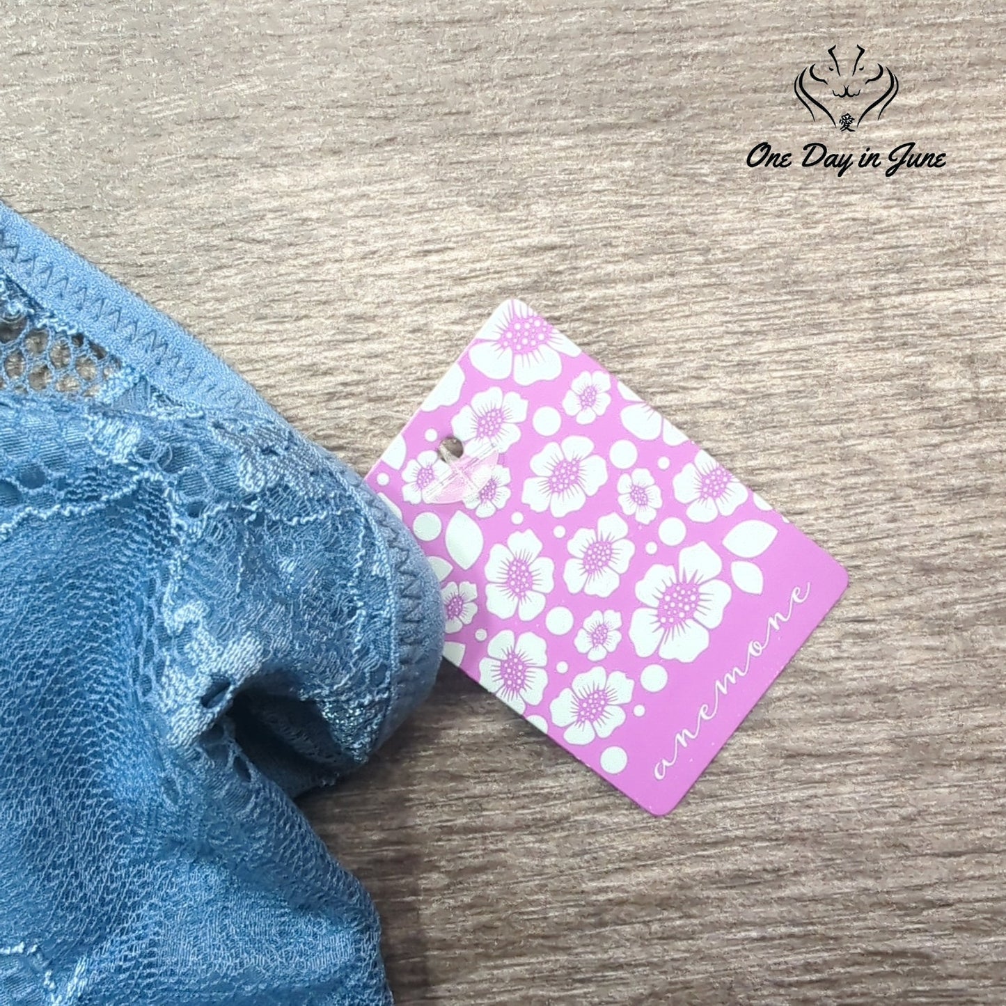 Anemone Bralette Bra Size S/M