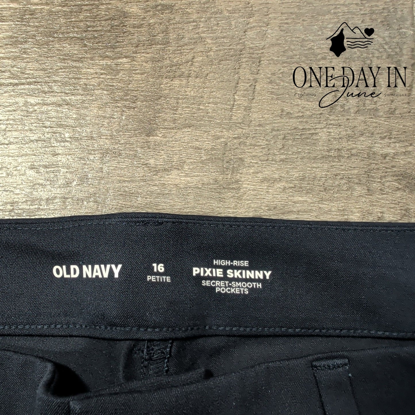 Old Navy High Rise Pixie Skinny Pants Navy Secret Smooth NWT Size 16P