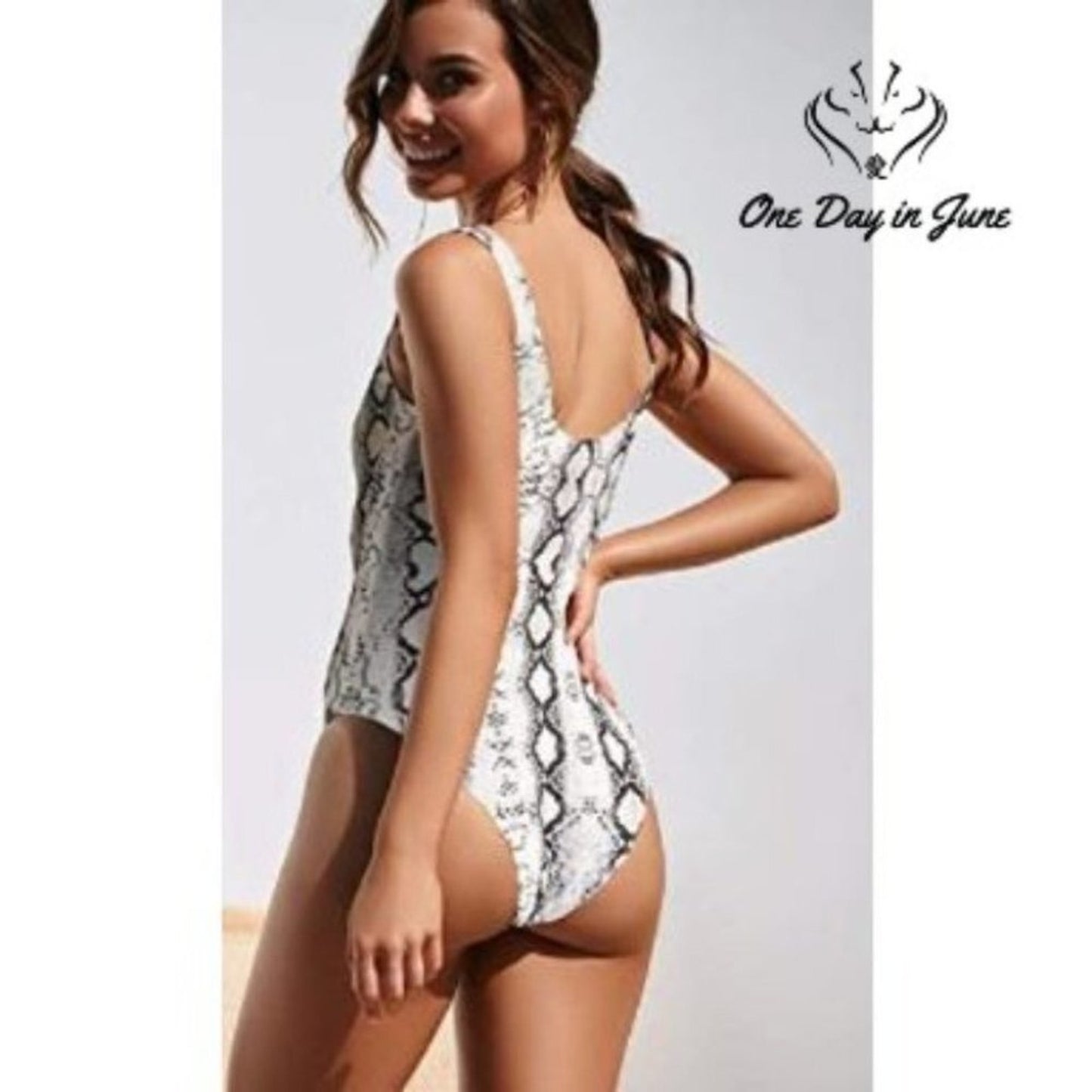 Prettygarden U Neck One Piece Swimsuit Size M