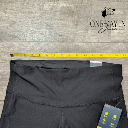 Xersion Capri Leggings Size M