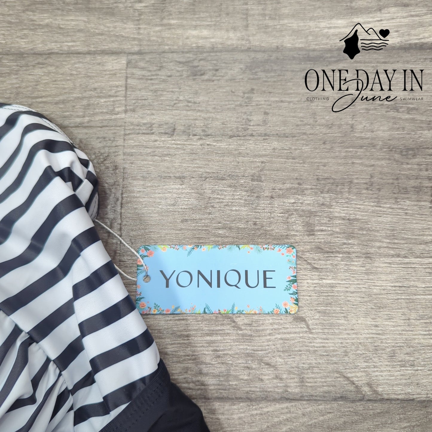 Yonique Plus Size Twist Front One Piece Swimsuit Size 28W