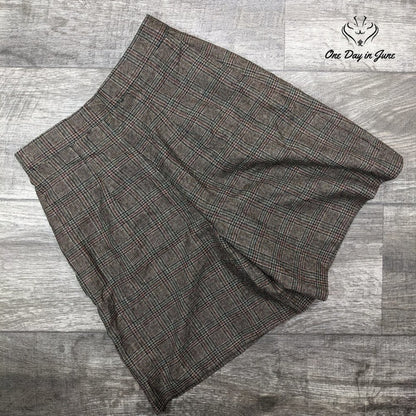 Karen Morgan Wrap Front Shorts Size 6