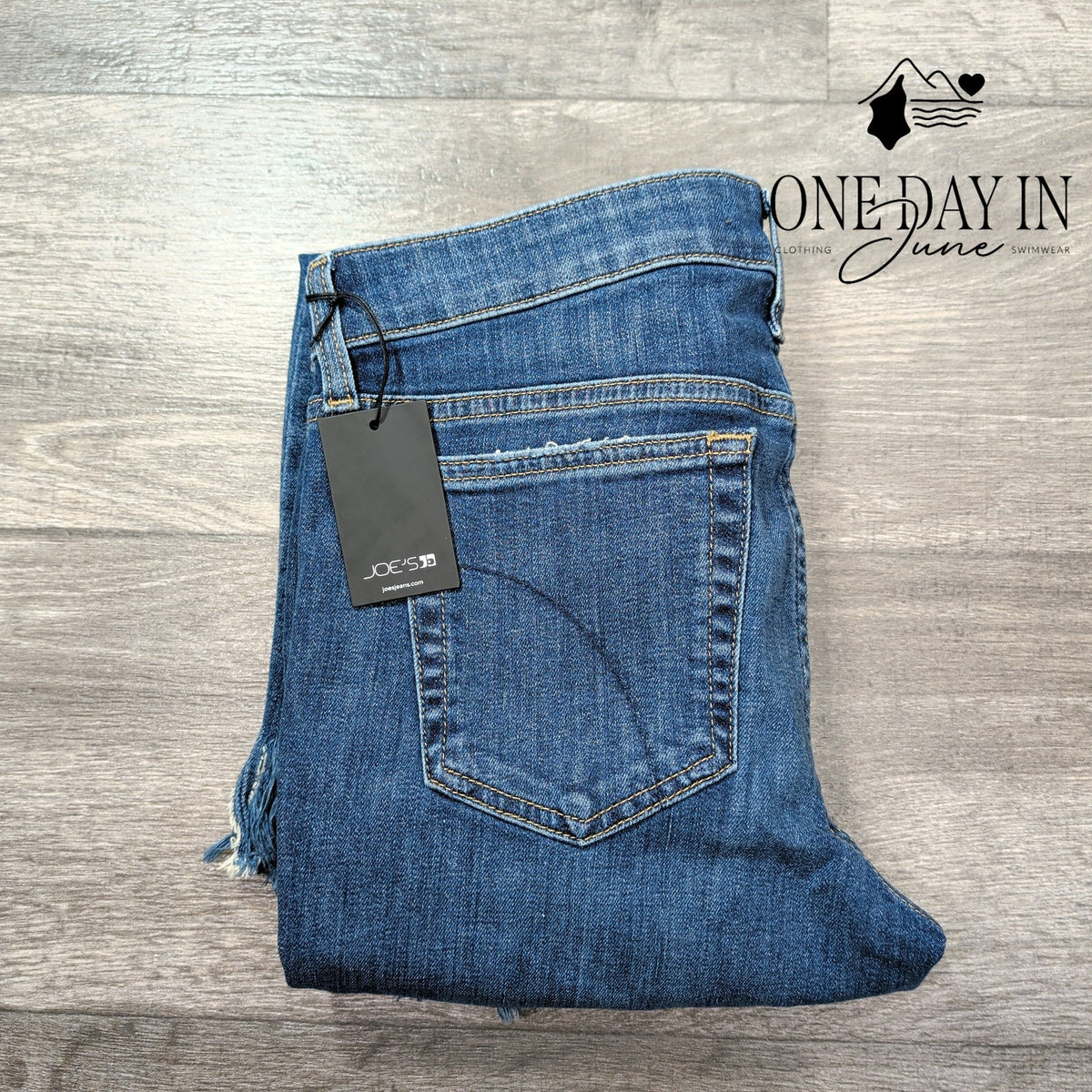 Joe's Jeans Skinny Crop Distressed Frayed Hem Jeans Blue NWT Size 10 (29)