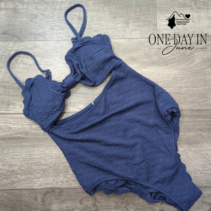 Cupshe Scallop Textured Cut Out One Piece Swimsuit Size S