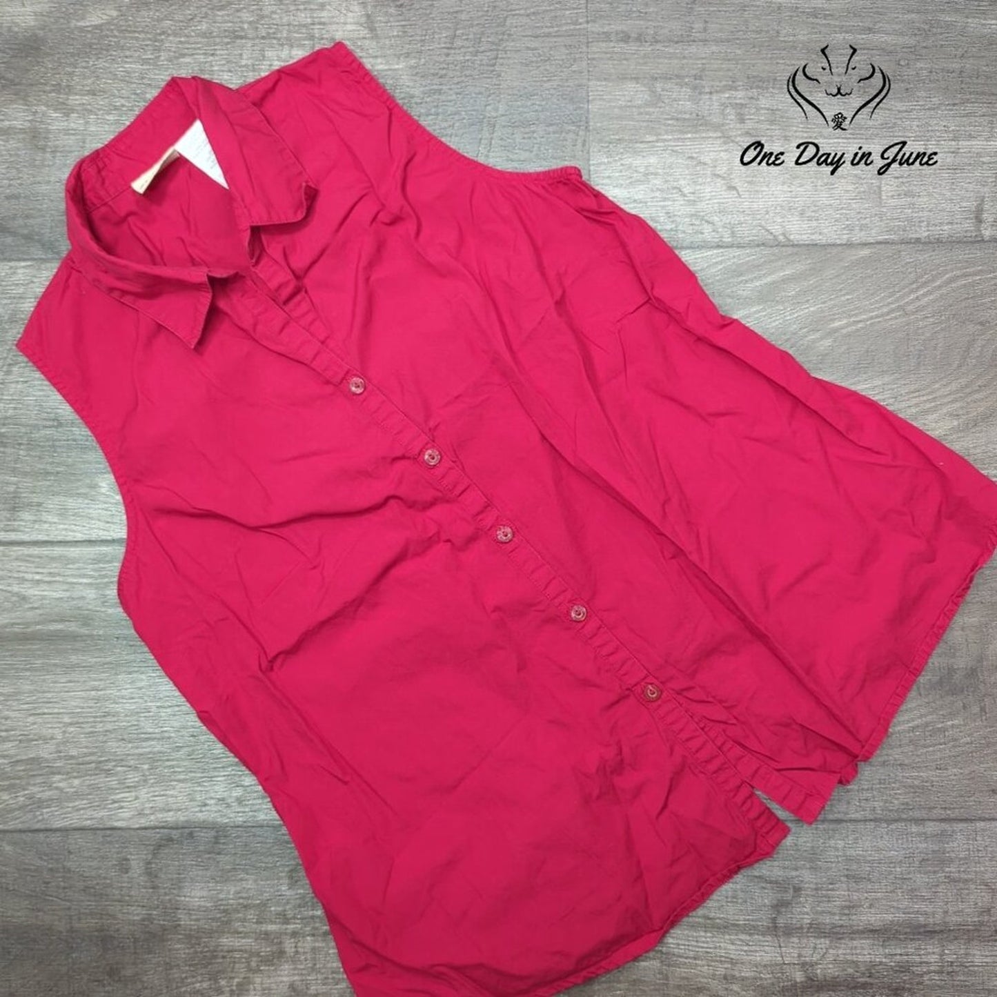 Announcements Maternity Button Front Top Size S