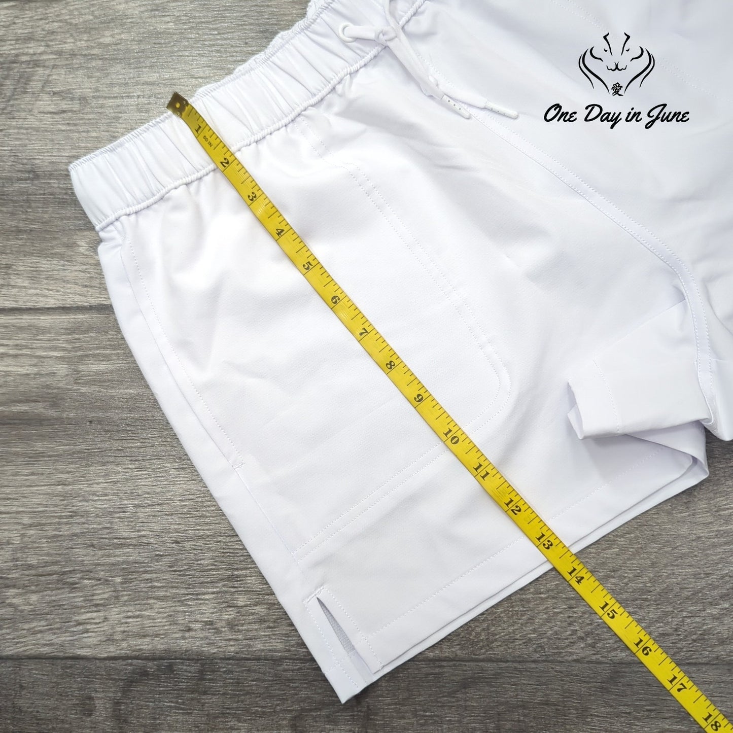 Yogalicious Tennis Shorts Size L