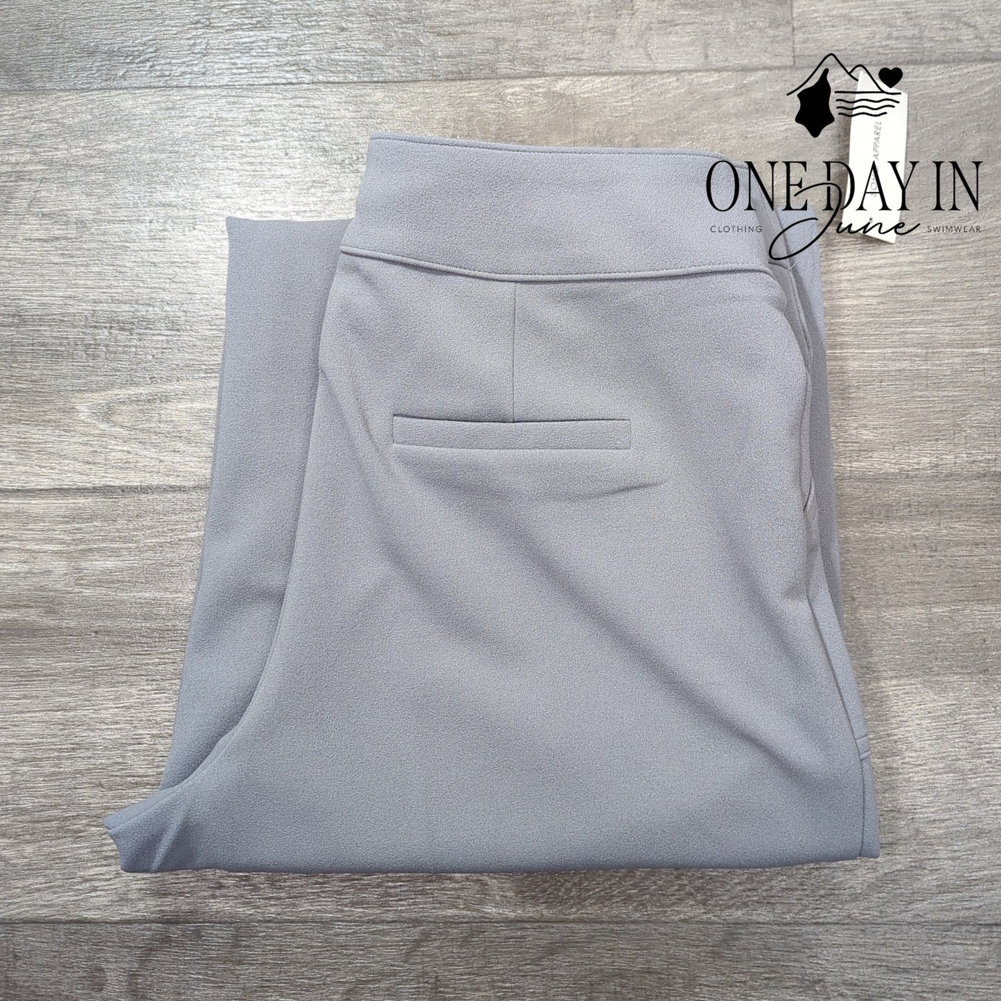 SOHO Apparel Crop Wide Leg Pants Size M