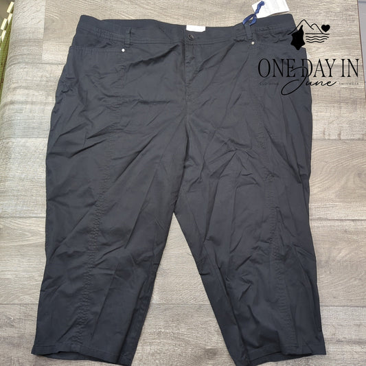 Croft & Barrow Plus Size Mid Rise Capri Pants Size 24W
