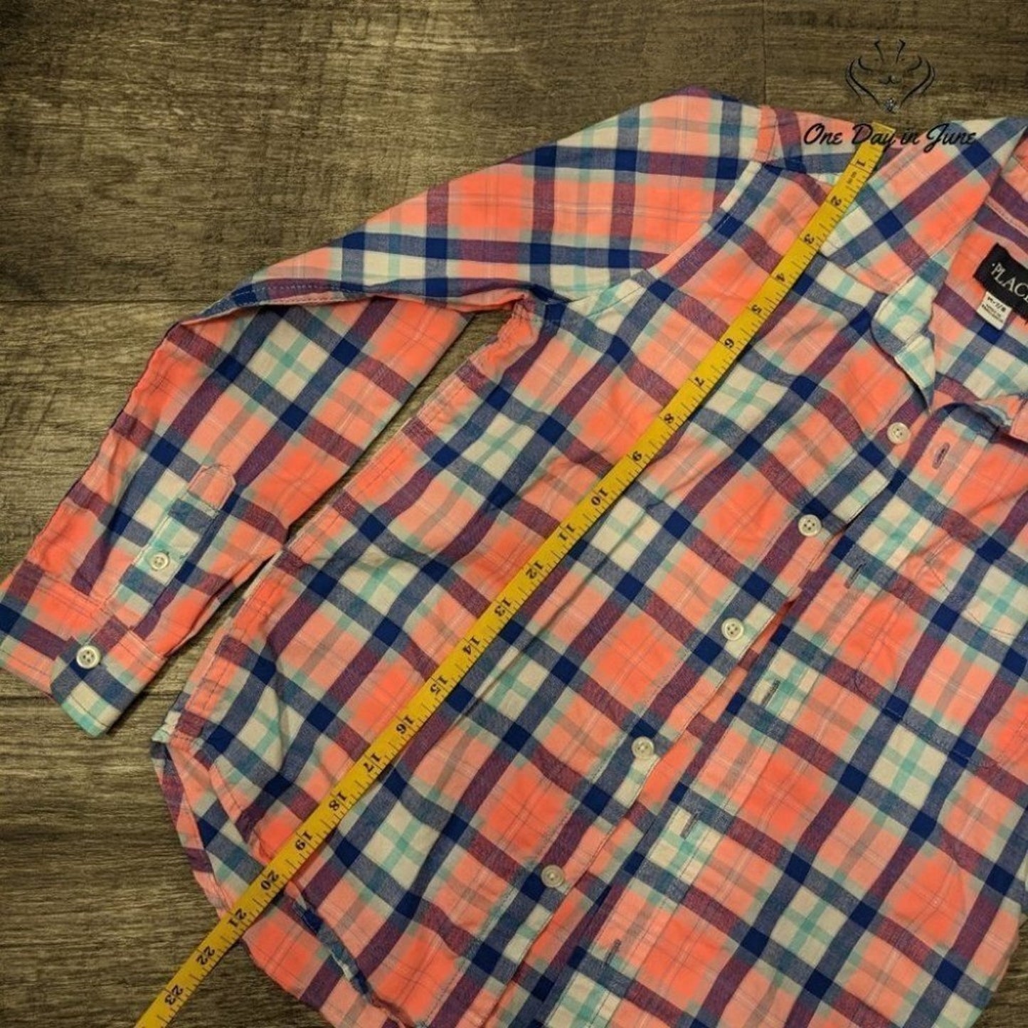Childrens Place Cute Button Down Shirt Size M (7-8)