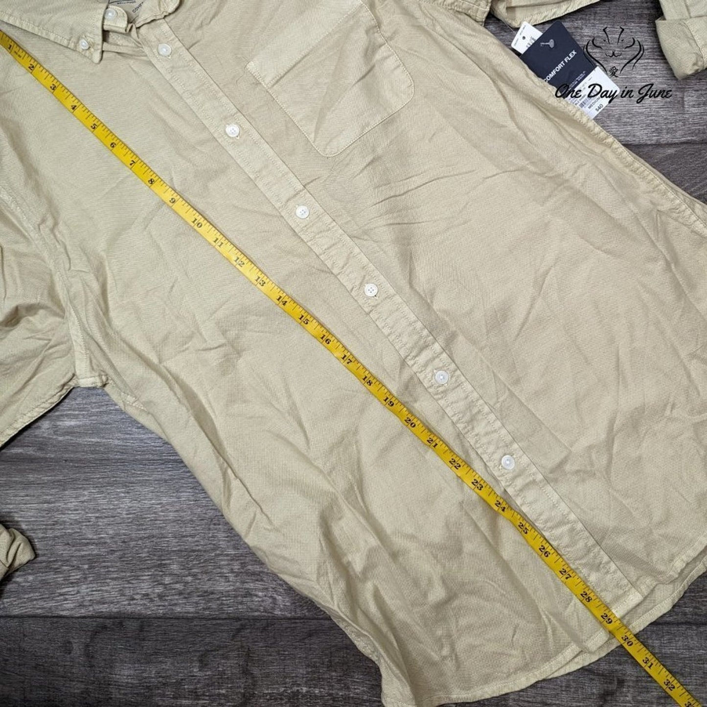 St. John's Bay Comfort Flex Classic Fit Button Down Shirt Size M