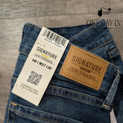 Levi Strauss & Co Signature Gold Totally Shaping Skinny Jeans NWT Size 4