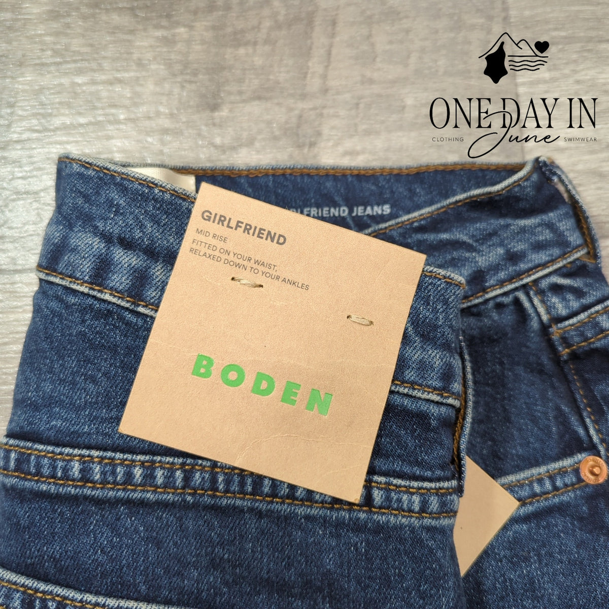 Boden Petite Girlfriend Jeans Mid Rise Medium Wash NWT Size 2P (26P)