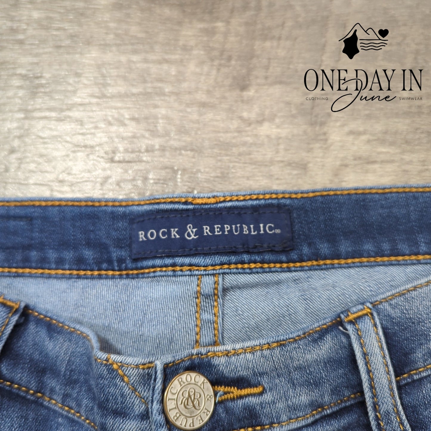 Rock & Republic Berlin Straight Leg Jeans Size 8