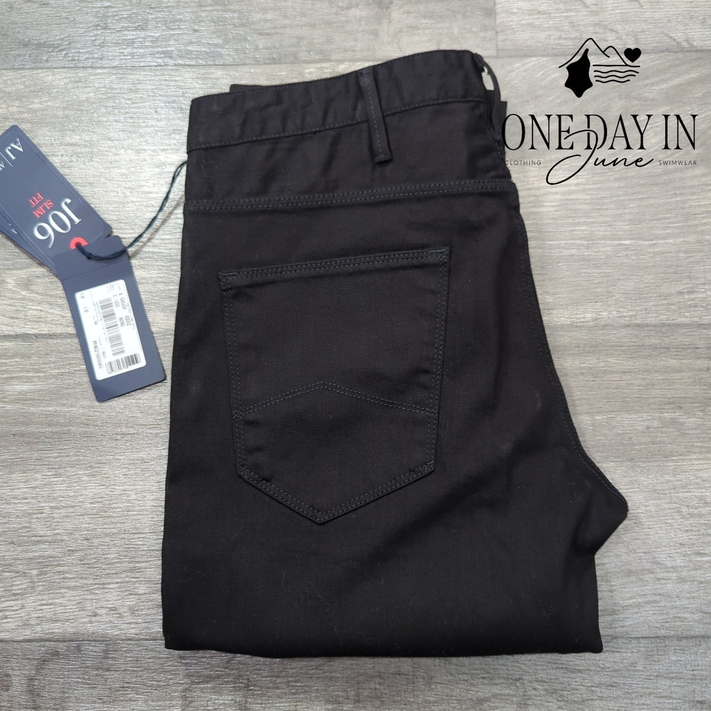 Armani Jeans Jeans J06 Slim Fit Black Stretch Denim NWT Size 32X34