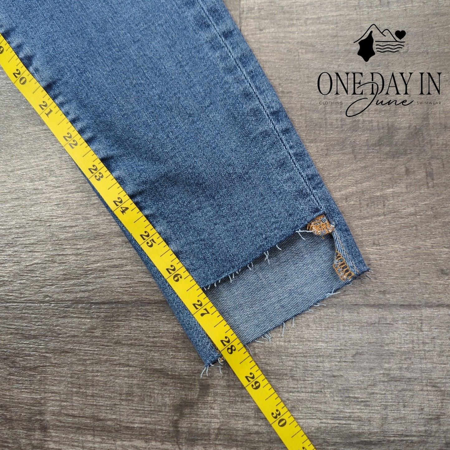 Good American Good Legs Skinny Raw Hem Jeans Size 4