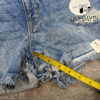 Arizona Jean Co. Hi Rise Distressed Jeans Size 1