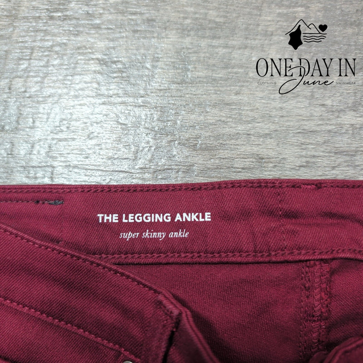AG Adriano Goldschmied The Legging Ankle Super Skinny Jeans Burgundy NWT Size 4