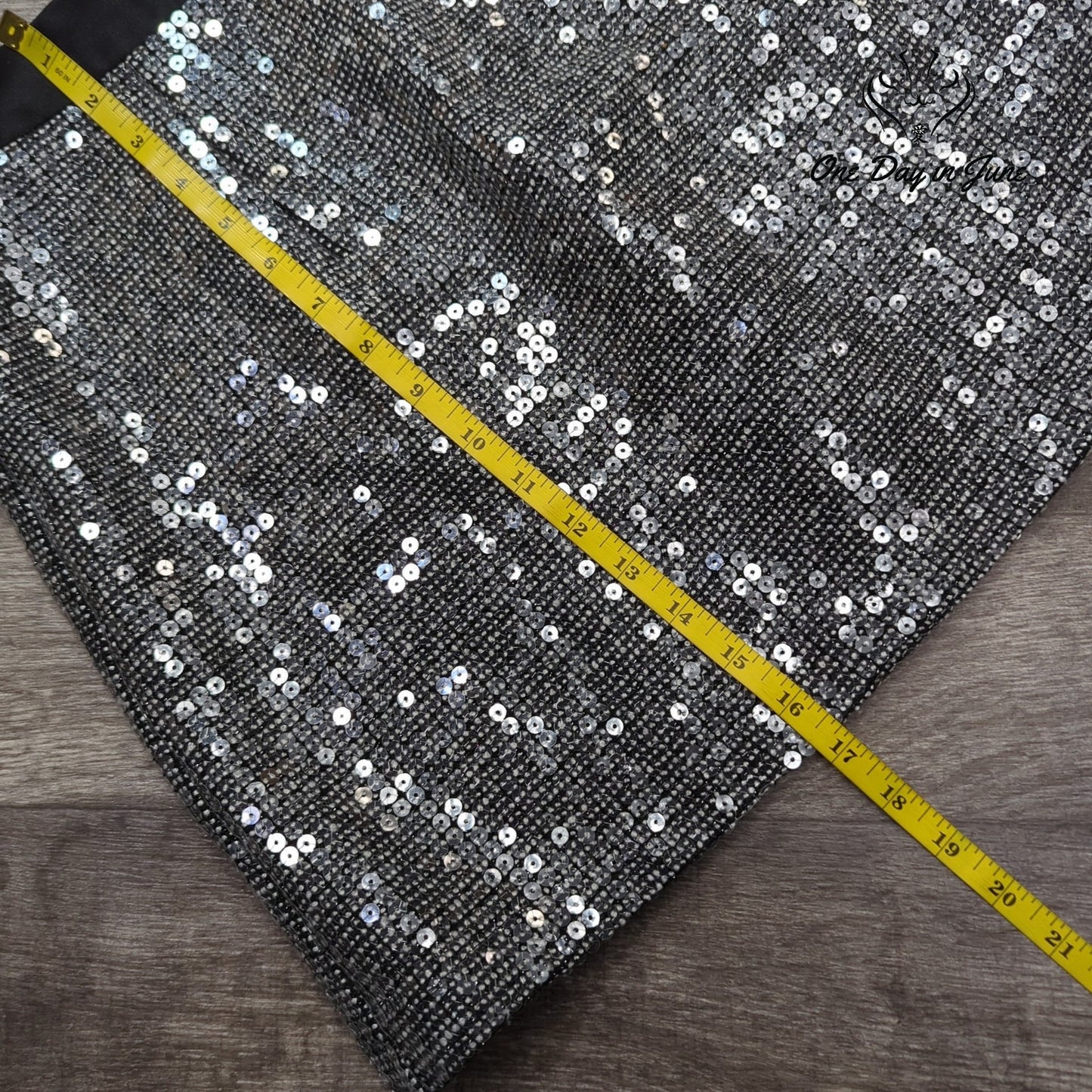 mark. Sequin Mini Skirt Size L
