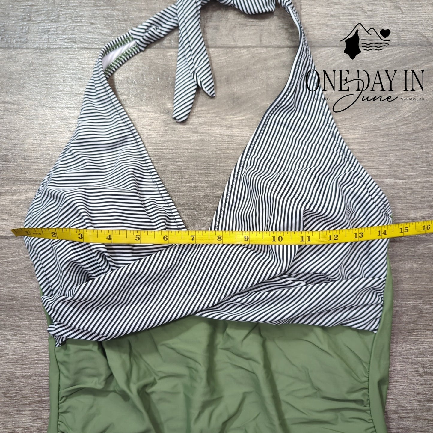 Aleumdr Twist Front Halter One Piece Swimsuit Size L