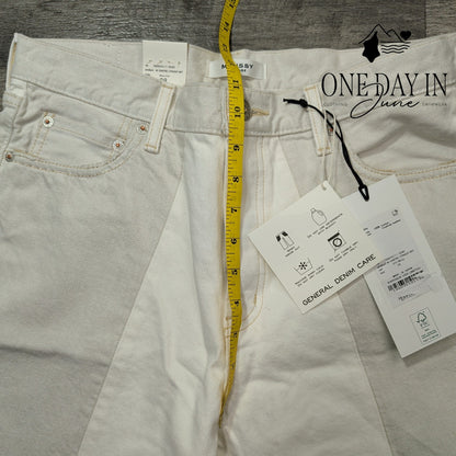 Moussy Vintage Raintrec Straight Jeans White Split Raw Hem NWT Size 6 (28)