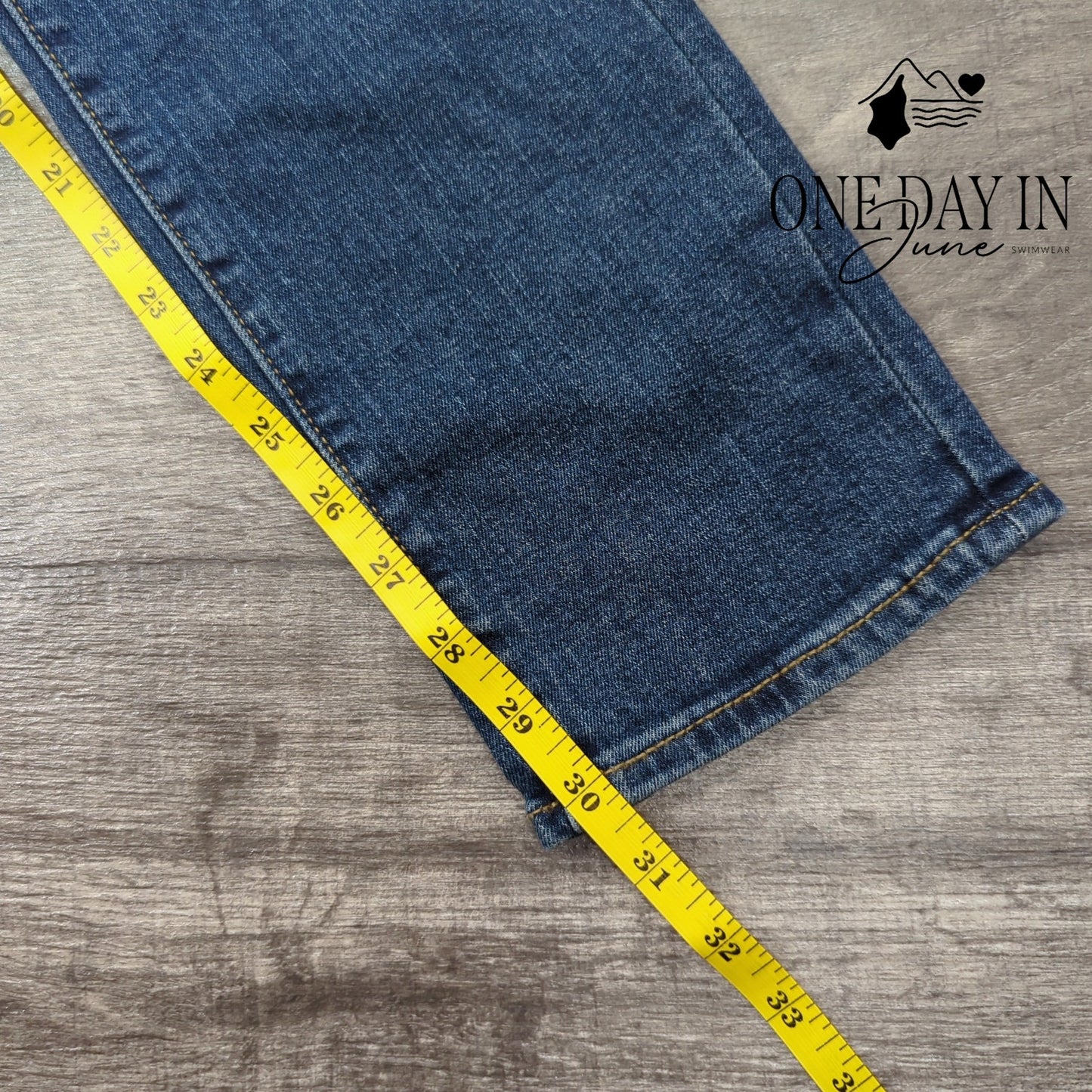 Old Navy Original Taper Jeans Size 16