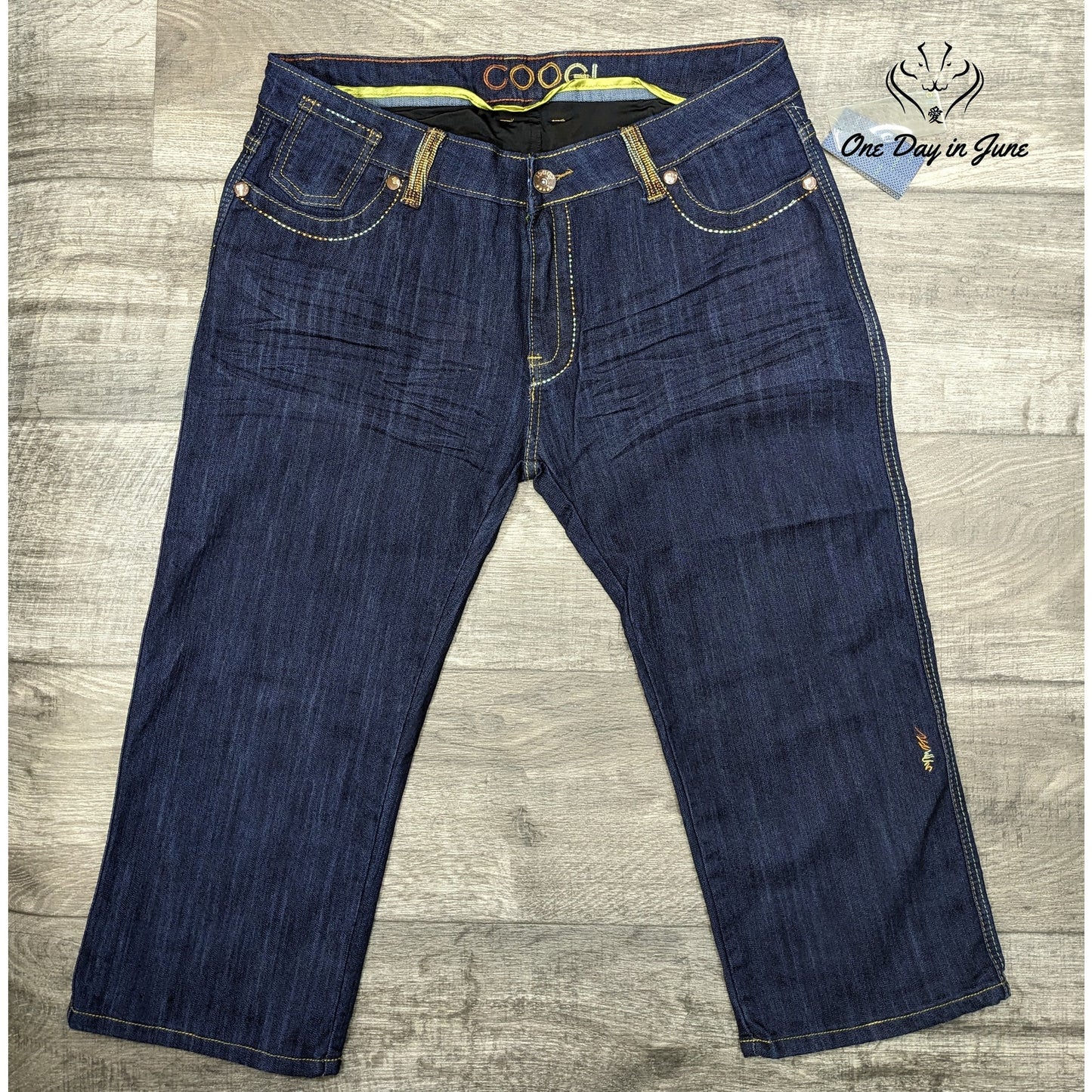 Coogi Embroidered Dark Wash Capri Jeans Size 20