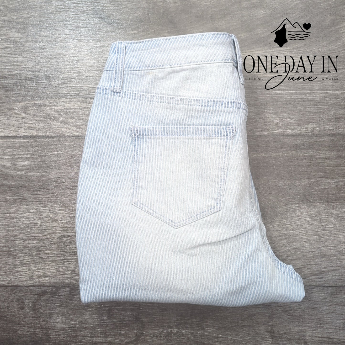 Crown & Ivy Petite High Rise Skinny Jeans Size 4P