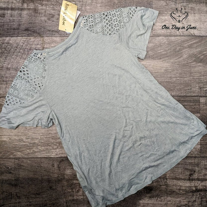 Rewind Crochet Shoulder T Shirt Top Size XS