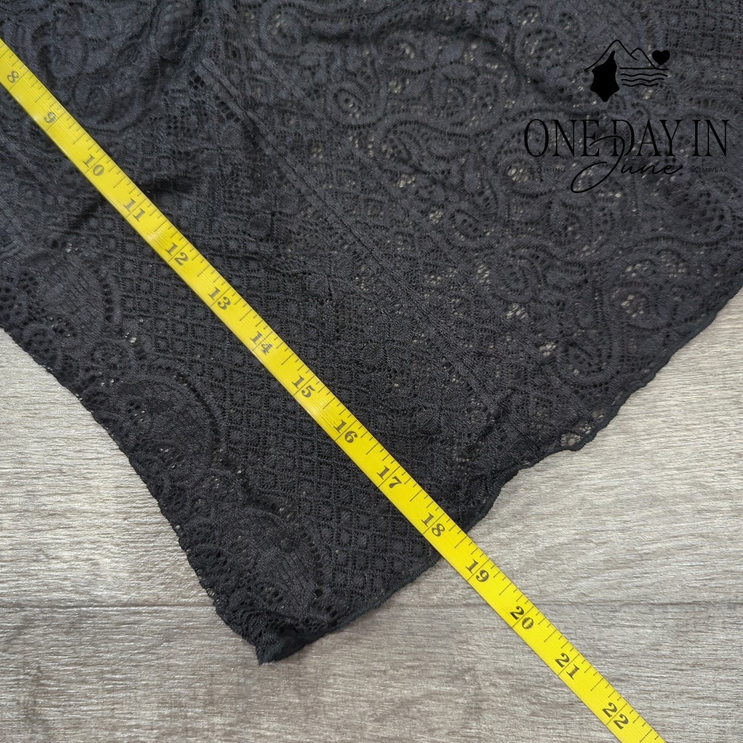 GLG Crochet Long Sleeve Top Size M